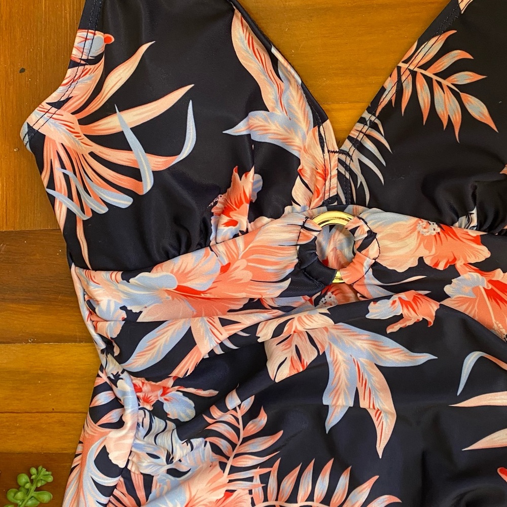 Miller’s BNWT swimsuit - Picture 2 of 7